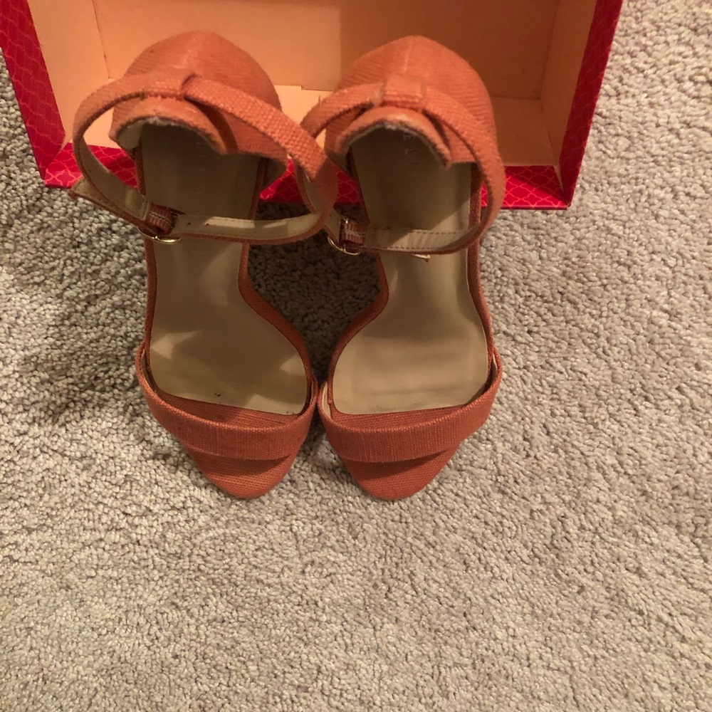 Peach/Pink heels. - Picture 3 of 4